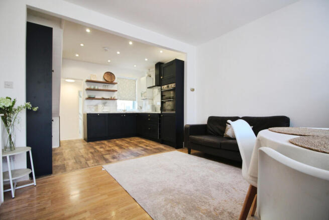 Lounge-Kitchen