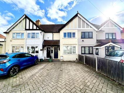 Hemsby Road, Chessington, Surrey. KT9 2DY