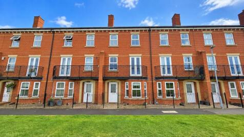 Frank Large Walk, St. Crispin, Northampton NN5