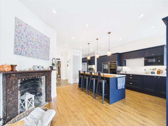 Kitchen / Dining