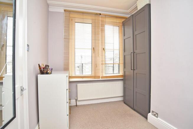 2 bed Flat to rent Image 11