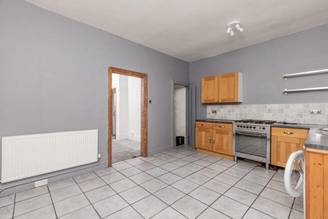 2 bed Terraced to rent Image 7