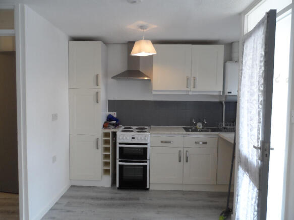 LOUNGE/KITCHEN