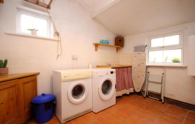 4 bed Terraced for sale Image 10