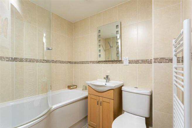 2 bed Apartment for sale Image 10