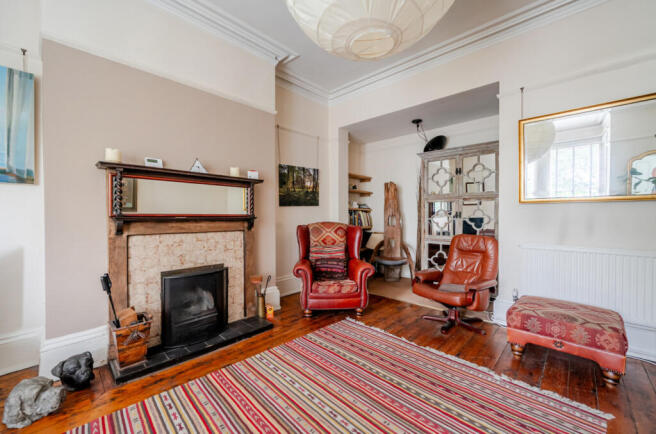 2 bed Flat for sale Image 4