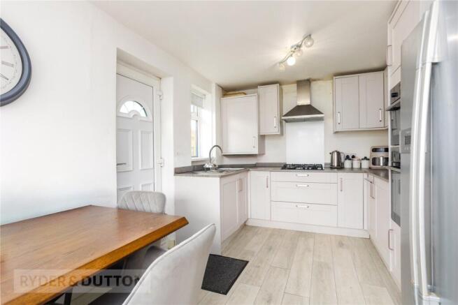 3 bed Semi-Detached for sale Image 6