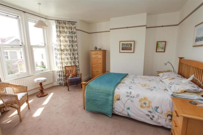 Bedroom 1.jpg