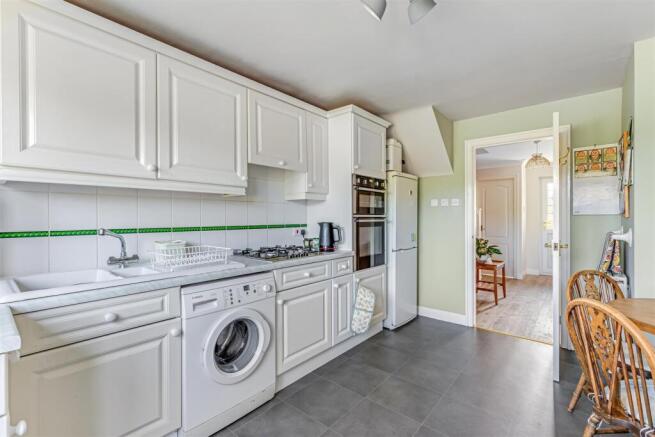 3 bed Town House for sale Image 6