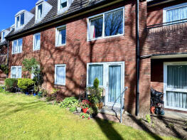 Flat 12, 535 Homelands House, Ringwood Road, Ferndown BH22 9DA