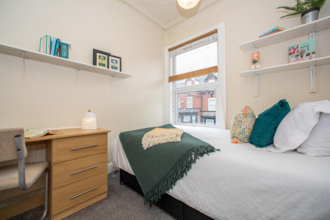 5 bed Terraced to rent Image 8