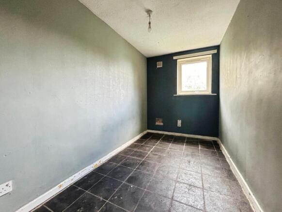 2 bed Flat for sale Image 7