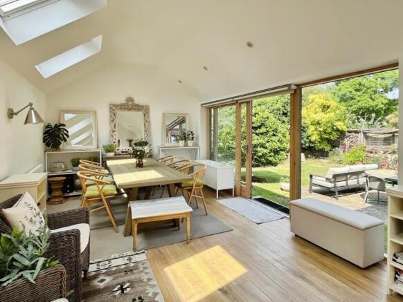4 bed Detached for sale Image 4