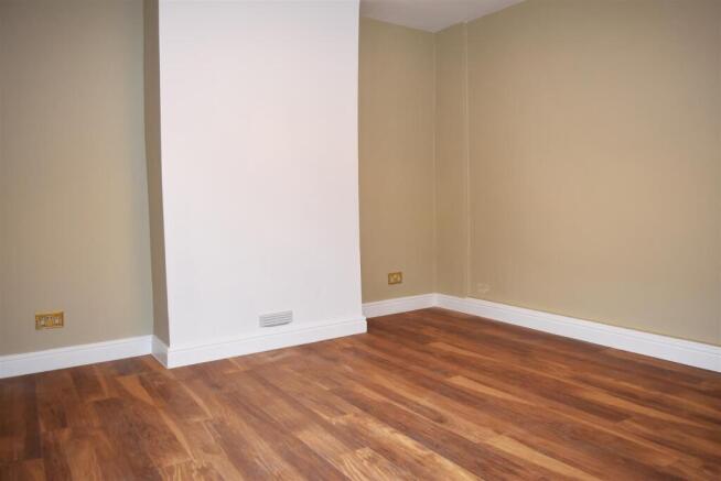 2 bed Flat to rent Image 7