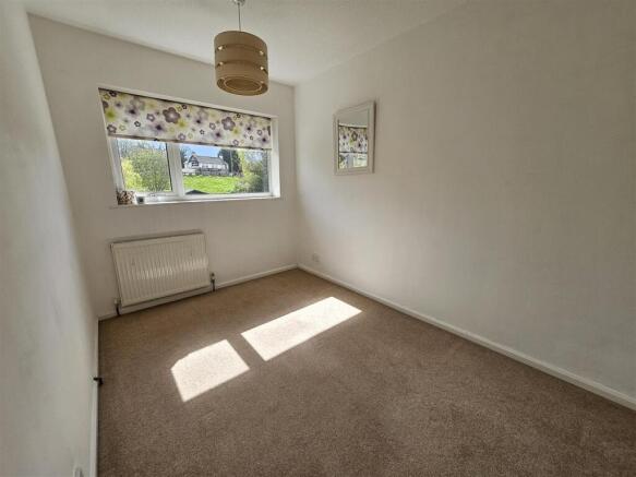 2 bed Town House to rent Image 6