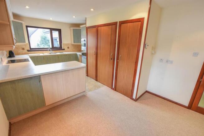 KITCHEN-DINER