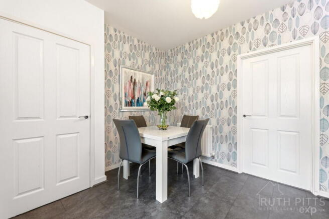 2 bed Semi-Detached for sale Image 6