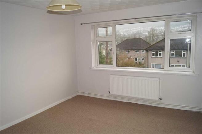 BEDROOM 2 (REAR)