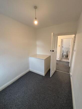 3 bed Semi-Detached to rent Image 10