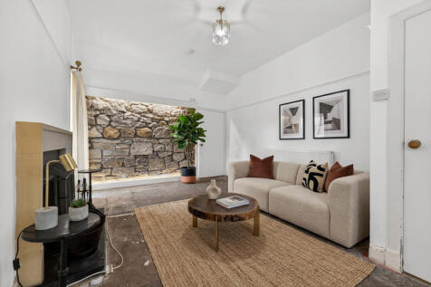 1 Hatton Mains Cottages, Edinburgh, EH27