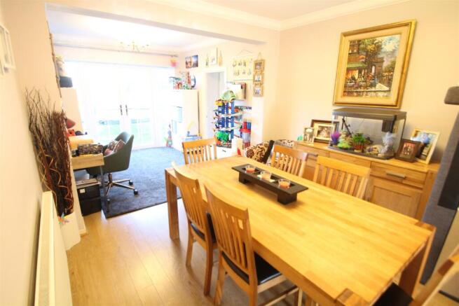 Glynde Way,Southchurch photo 4