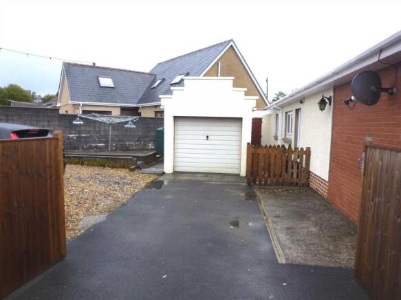 DETACHED GARAGE :