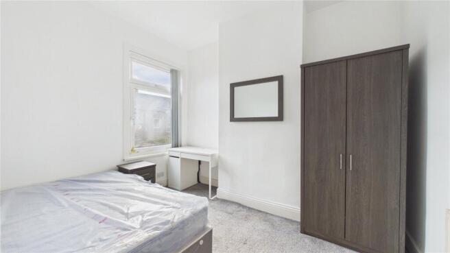 3 bed House to rent Image 8