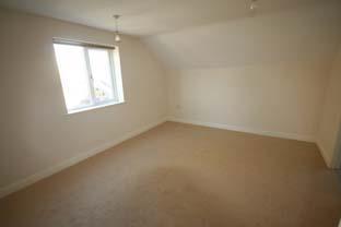 2 bed Flat to rent Image 4