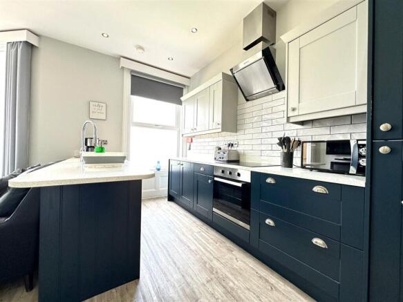 8 bed Terraced for sale Image 4