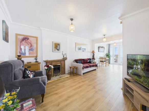 CAM05192G0-PR0156-STILL001