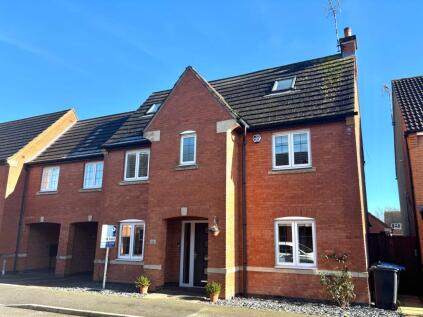 Lacey Close, Lutterworth, LE17