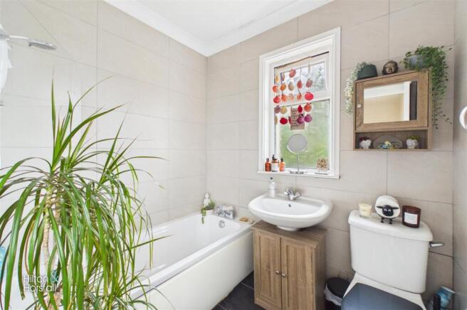 2 bed Semi-Detached for sale Image 9