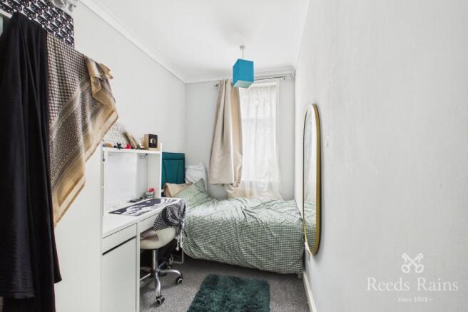 3 bed Semi-Detached to rent Image 5