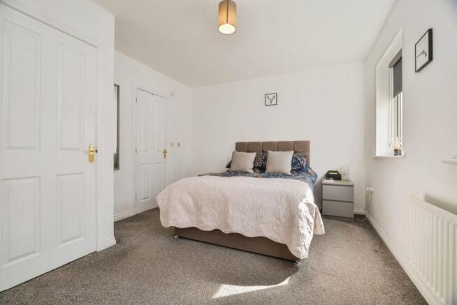 3 bed Terraced for sale Image 8