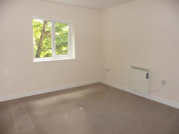 2 bed Apartment for sale Image 6