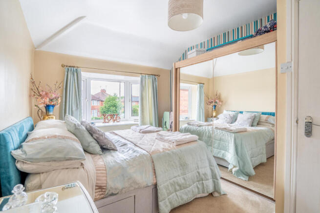 4 bed Semi-Detached for sale Image 10