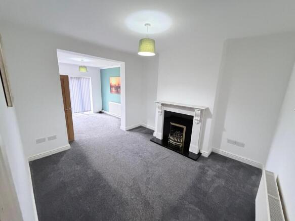 3 bed Semi-Detached to rent Image 7