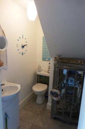 Cloakroom/wc