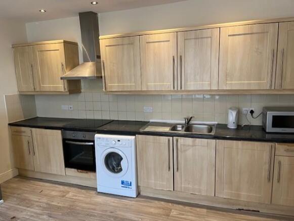 Flat 4 Rawson kitchen 2.jpg