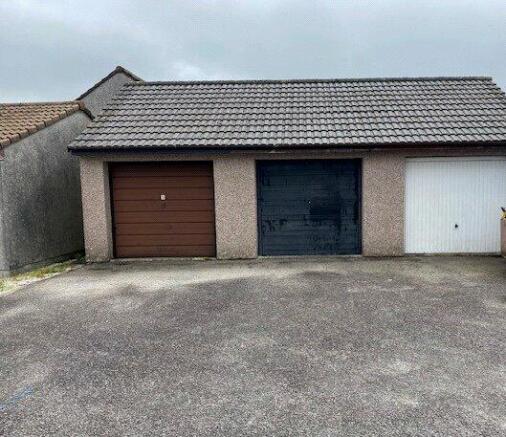 Middle Garage