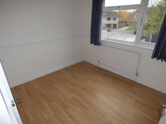 58 Blake Road - Bed.JPG