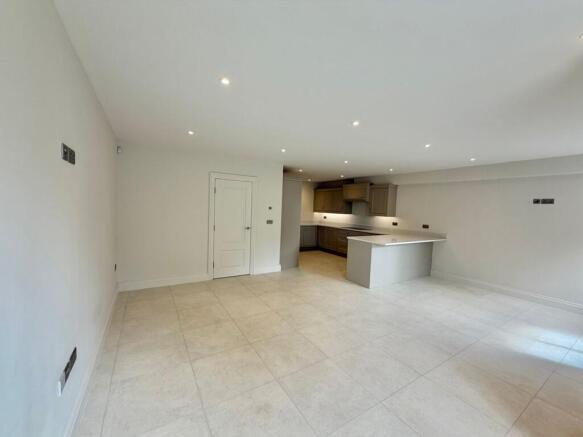 3 bed Mews for sale Image 4