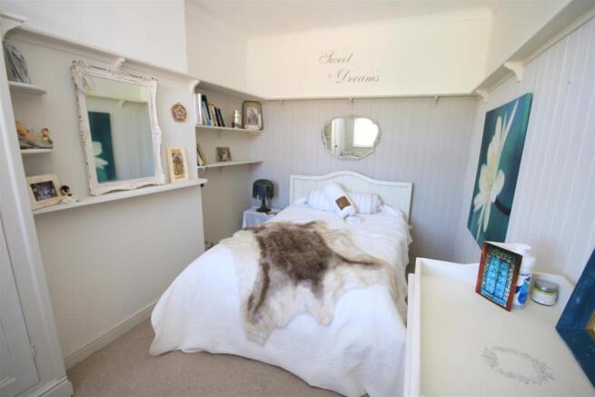 BEDROOM (REAR)