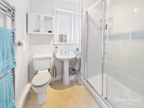 2 bed Bungalow for sale Image 9