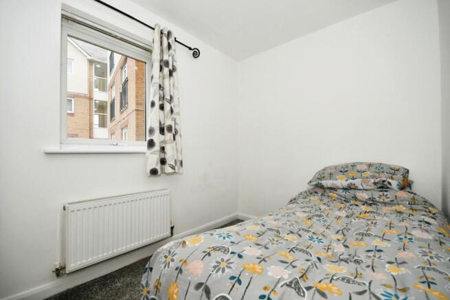 2 bed Flat for sale Image 12