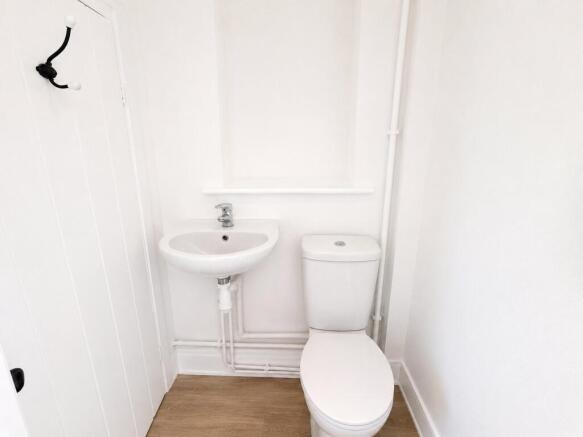 4 bed Semi-Detached for sale Image 7