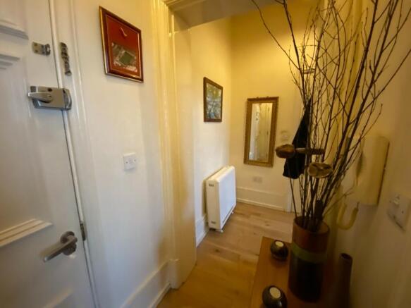 1 bed Flat for sale Image 6