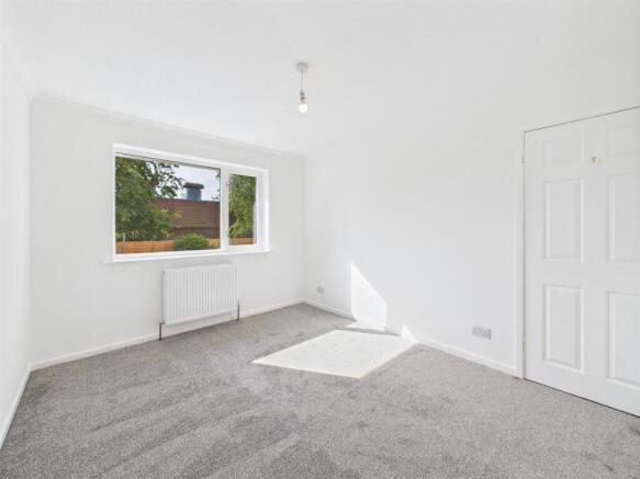 2 bed Semi-Detached Bungalow for sale Image 6