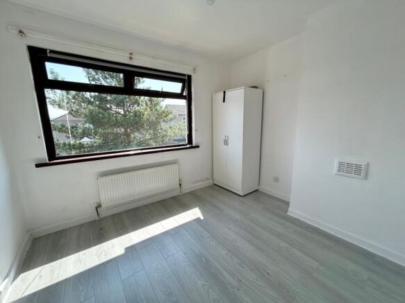 3 bed Semi-Detached for sale Image 5
