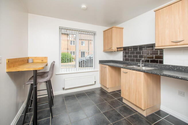 Hunts Field Drive Gretton, NN17 3GD photo 4